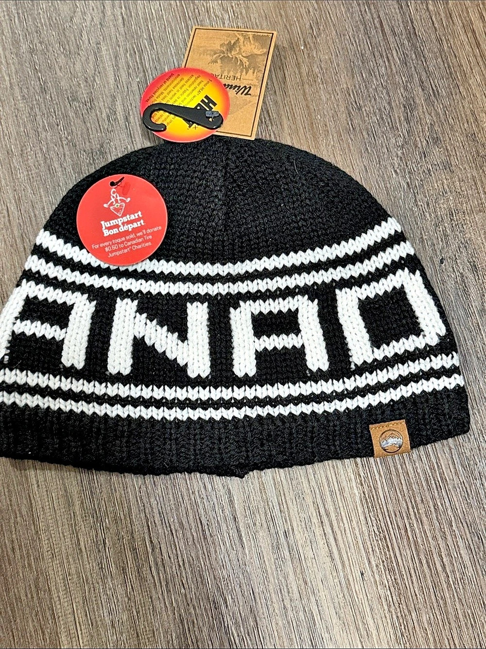 NWT Windriver Knit Beanie in Black & White